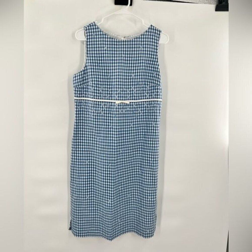 🌸EUC Sz 8 Talbots Blue and White Gingham  Shift Dress with embroidered flowers.🌸